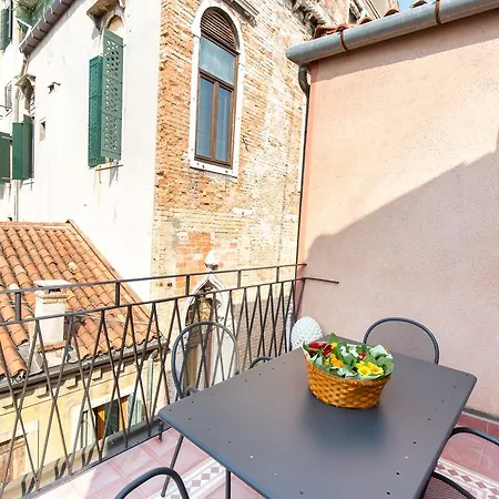 Ca Manzoni Apartment With Terrace Venedig Exterior foto